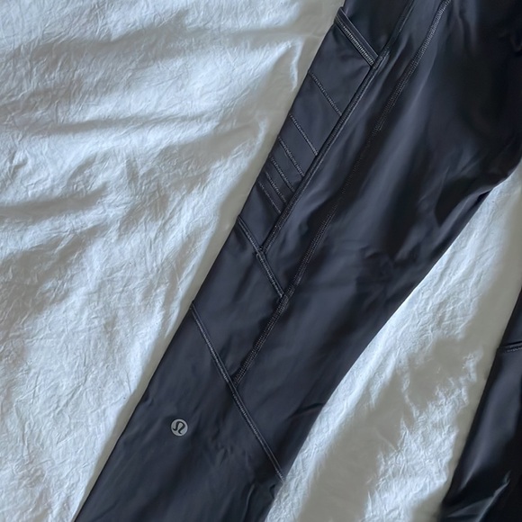 Gray Lululemon Leggings Size 4 - Picture 3 of 4